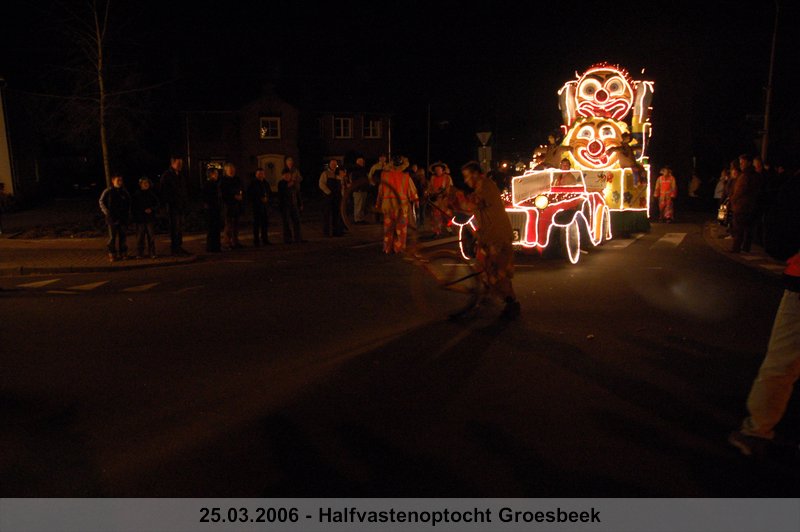 050.jpg