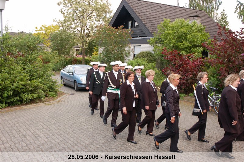 041.jpg