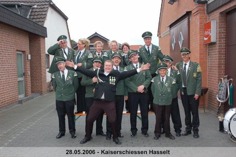 051.jpg