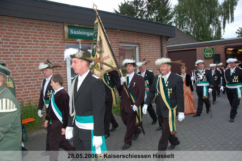057.jpg