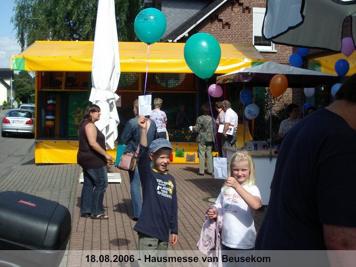 011.jpg